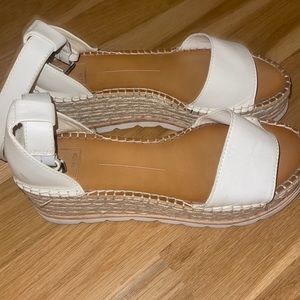 DOLCE VITA white sandals with platform!!!